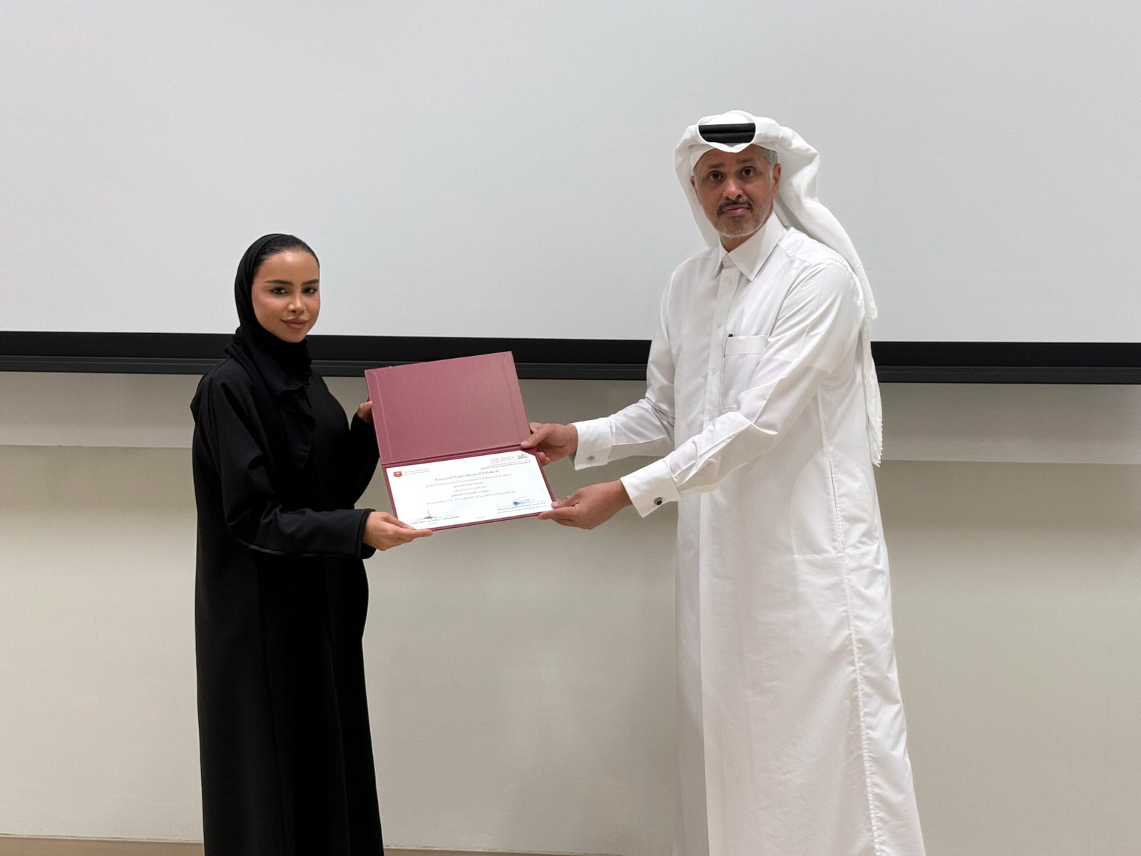 The Diplomatic Academy, in partnership with the Community Service and Continuing Education Center at Qatar University, concluded the Official Spokesperson Skills Program, which lasted for five days from February 2 to 6, 2025