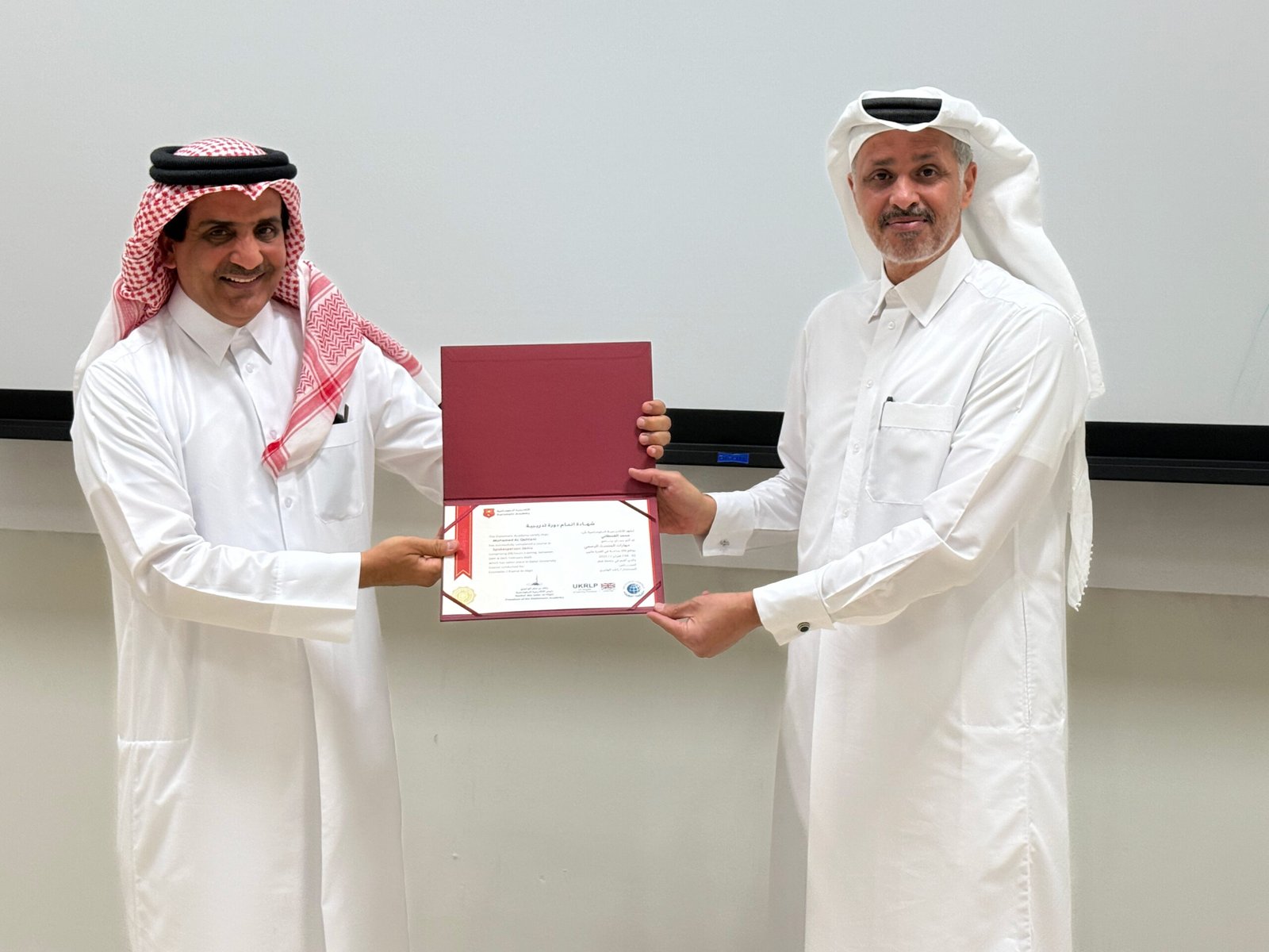 The Diplomatic Academy, in partnership with the Community Service and Continuing Education Center at Qatar University, concluded the Official Spokesperson Skills Program, which lasted for five days from February 2 to 6, 2025