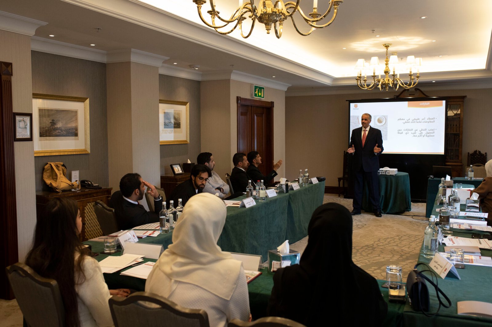 اختتمت الأكاديمية الدبلوماسية برنامج المفاوضات الدولية والدبلوماسية الذي عُقد في لندن من 2 إلى 4 مايو 2025