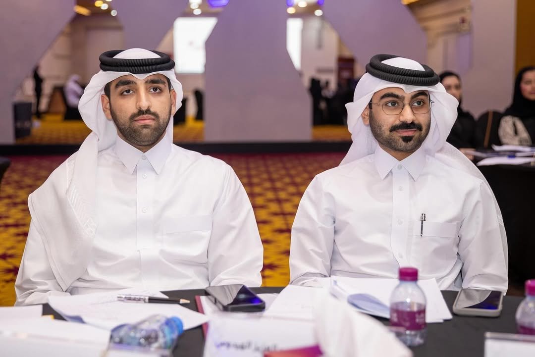 اختتمت الأكاديمية الدبلوماسية بالتعاون مع مركز كتارا للدبلوماسية العامة البرنامج التدريبي أساسيات فن الإلقاء والمواجهة الجماهيرية (متقدمة)، والذي امتد على مدار ثلاثة أيام من 21 إلى 23 سبتمبر 2025