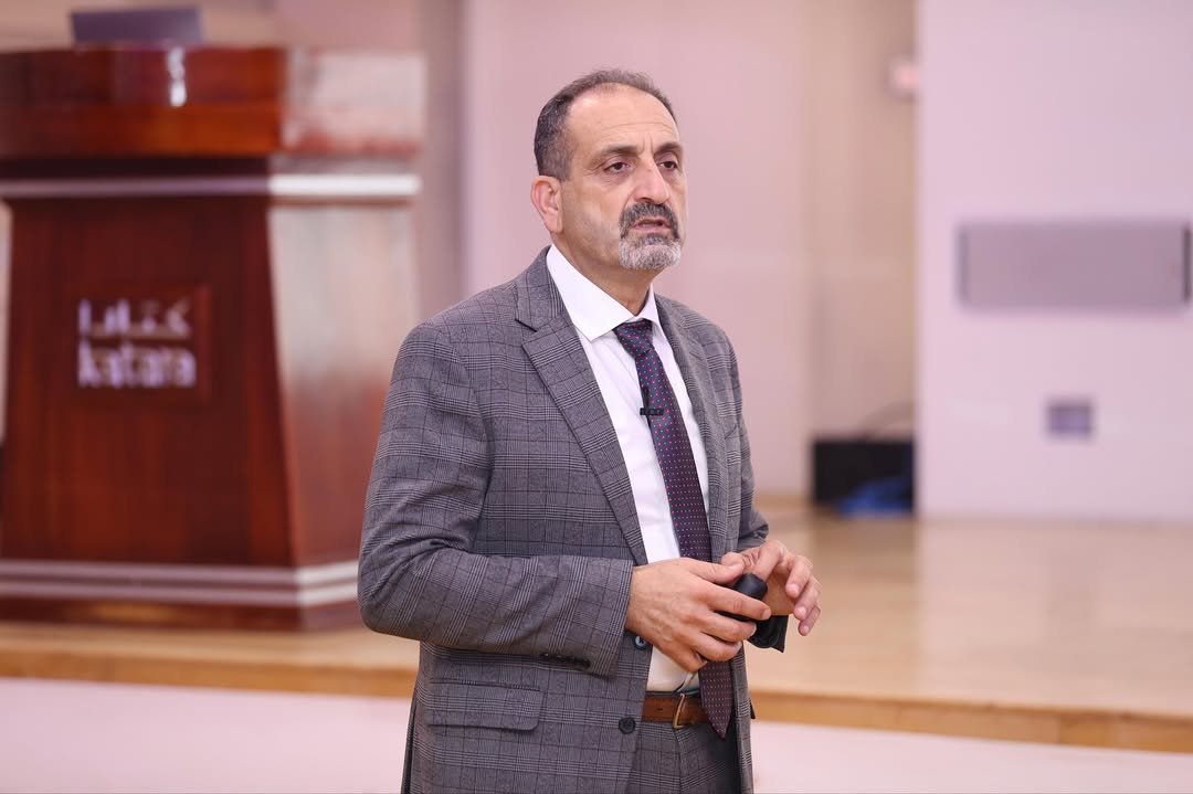 اختتمت الأكاديمية الدبلوماسية بالتعاون مع مركز كتارا للدبلوماسية العامة، فعاليات البرنامج التدريبي المتخصص بعنوان “القانون الدولي الإنساني: مبادئ، تطبيقات، وتحديات معاصرة”، وذلك خلال الفترة من 26 إلى 28 أكتوبر 2025. اختتمت الأكاديمية الدبلوماسية بالتعاون مع مركز كتارا للدبلوماسية العامة، فعاليات البرنامج التدريبي المتخصص بعنوان “القانون الدولي الإنساني: مبادئ، تطبيقات، وتحديات معاصرة”، وذلك خلال الفترة من 26 إلى 28 أكتوبر 2025.