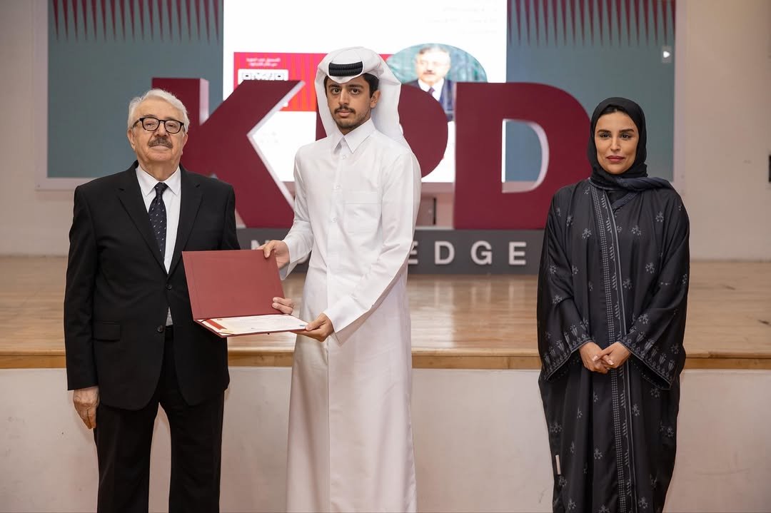 اختتمت الأكاديمية الدبلوماسية بالتعاون مع مركز كتارا للدبلوماسية العامة فعاليات البرنامج التدريبي "تسوية النزاعات وبناء السلام"، الذي قدمه سعادة الدكتور ناجي صبري الحديثي، وزير الخارجية العراقي الأسبق، واستمر لمدة ثلاثة أيام خلال الفترة من 2 إلى 4 نوفمبر 2025.