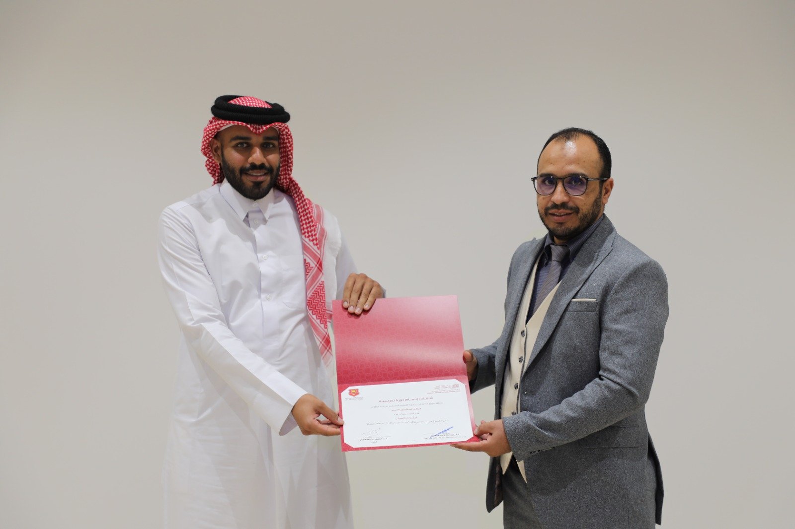 اختتمت الأكاديمية الدبلوماسية بالشراكة مع جامعة قطر، برنامج الاقتصاد الدولي الذي عُقد خلال الفترة من 1 إلى 3 ديسمبر 2025 اختتمت الأكاديمية الدبلوماسية بالشراكة مع جامعة قطر، برنامج الاقتصاد الدولي الذي عُقد خلال الفترة من 1 إلى 3 ديسمبر 2025