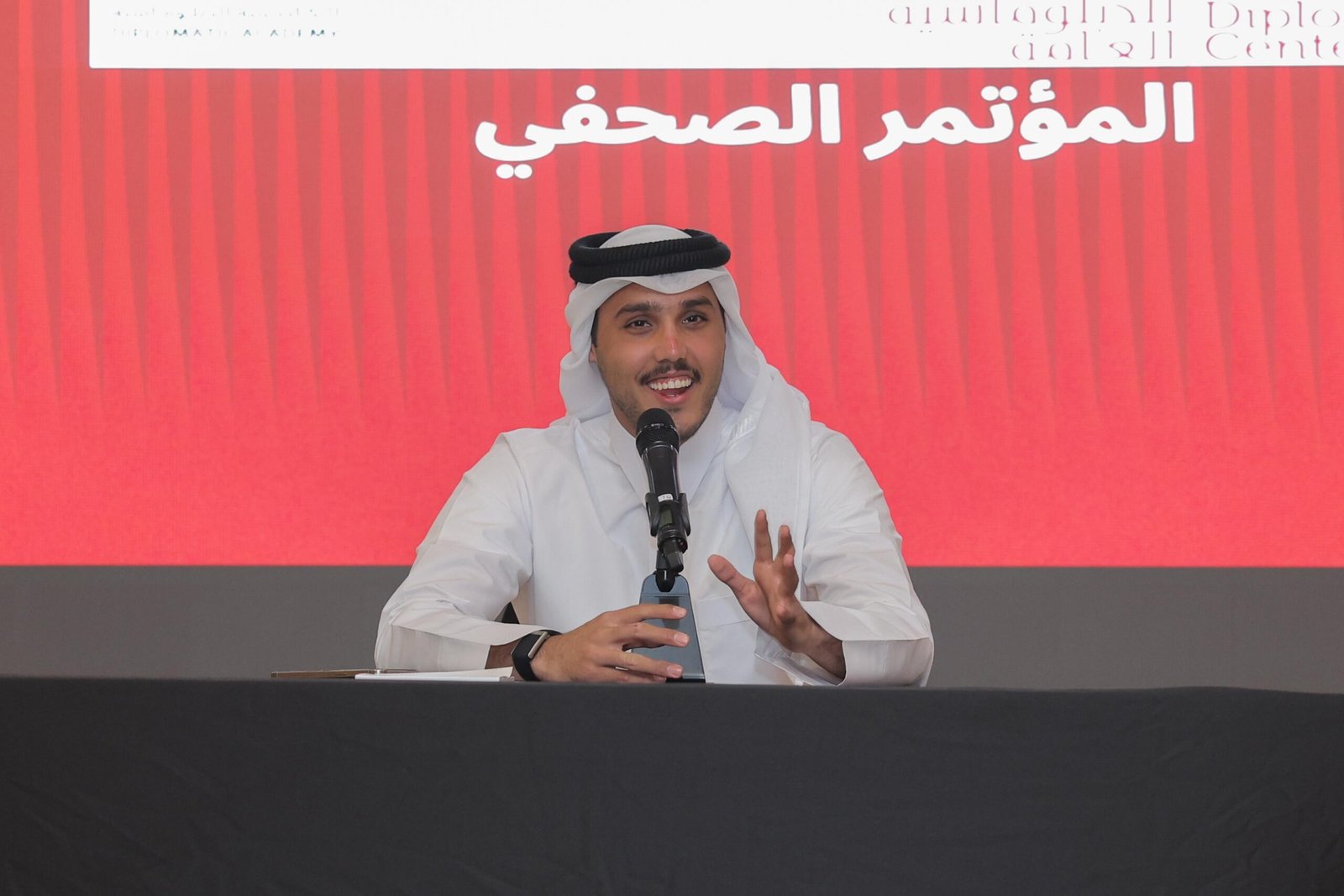 اختتمت الأكاديمية الدبلوماسية، بالشراكة مع جامعة قطر، فعاليات دورة المصطلحات السياسية والدبلوماسية، التي أُقيمت خلال الفترة من 7 إلى 9 يونيو 2026 - Copy