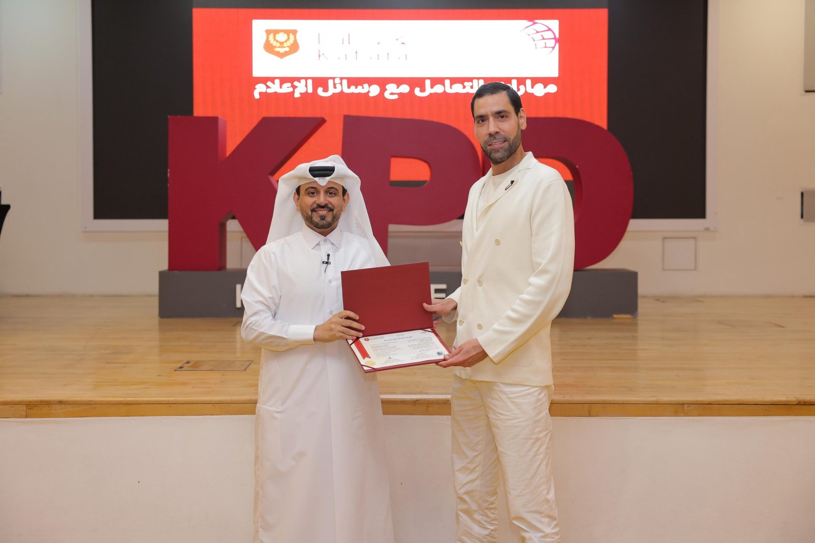 اختتمت الأكاديمية الدبلوماسية، بالشراكة مع جامعة قطر، فعاليات دورة المصطلحات السياسية والدبلوماسية، التي أُقيمت خلال الفترة من 7 إلى 9 يونيو 2026 - Copy